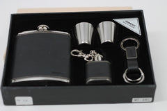 Hipflask and cups set